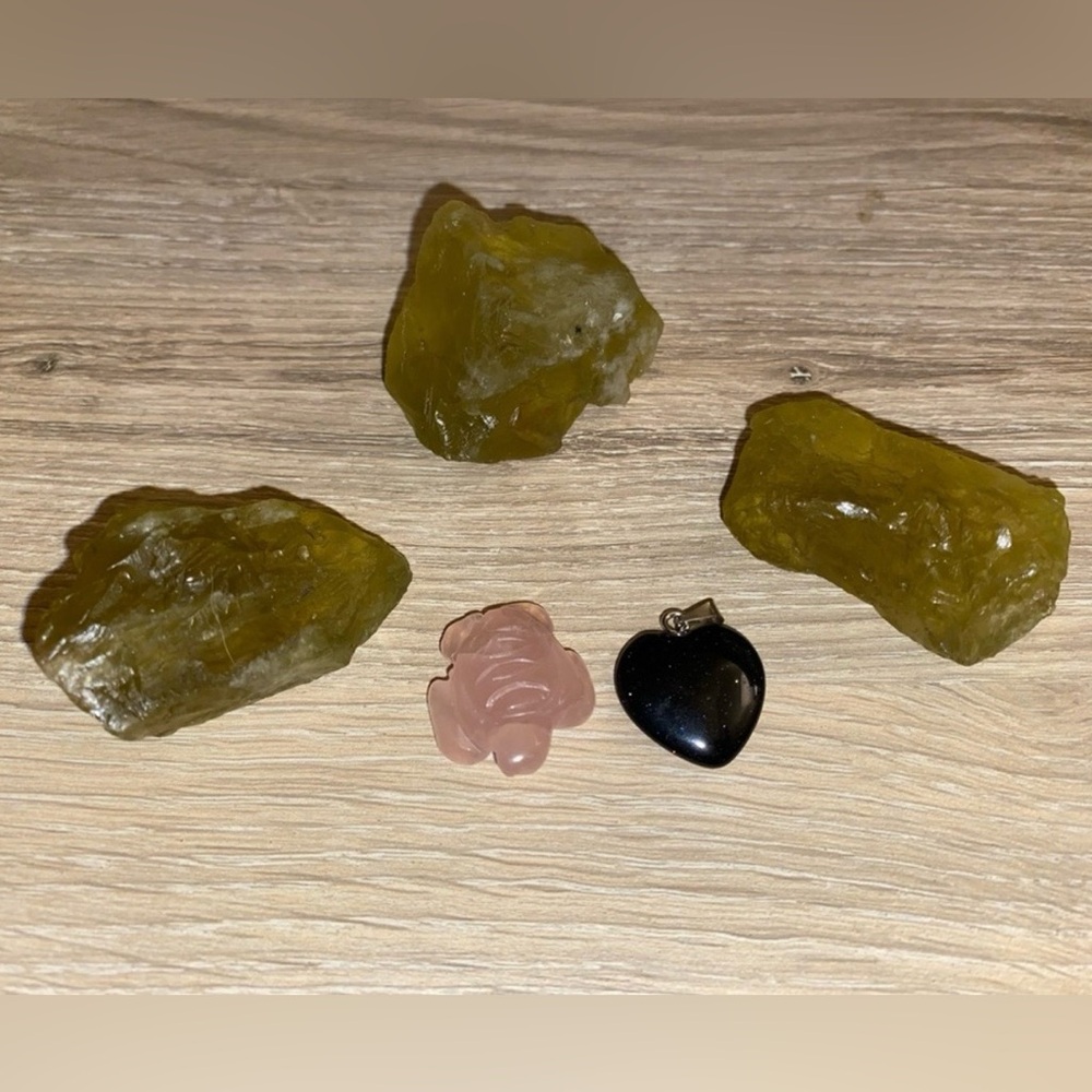Raw Citrines, Rose Quartz Turtle 🐢  Blue ❤️Heart Sandstone Pendant